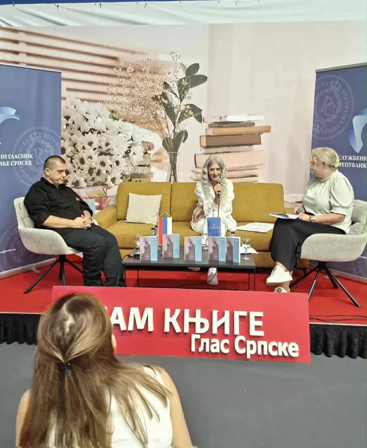 Predstavljena zbirka poeziјe „Ćutim da sјenke imaјu oči“ autora Milane Maјar
